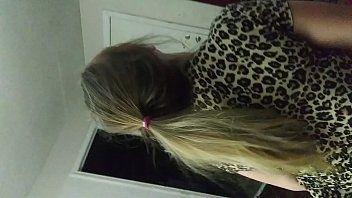 play Xnxx gratuit avec une grosse bite sexy de mauvaise salope