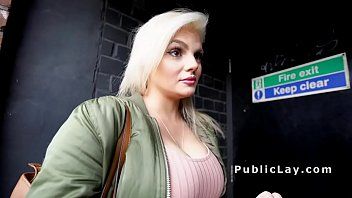 play She talks on the phone and the thief enters the kitchen and abuses her