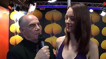 play A brunette participates in a cock sucking confunds