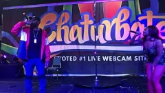 play Show en vivo de Exxxotica Denver 2018 de ShaundamXXX y Ebony Babe Kassey Starr - ¡Botín BBW y acción de gran polla!