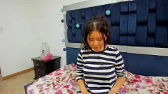play Alice Love's Dildo Play: Hot Teen jest ssie i pieprzy zabawkę na chaturbate
