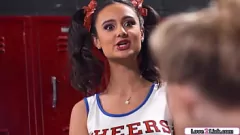 play Lesbijskie szatni cheerleaderki Orgia: Squirfful Pleasure with Eliza Ibarra i Coco Lovelock